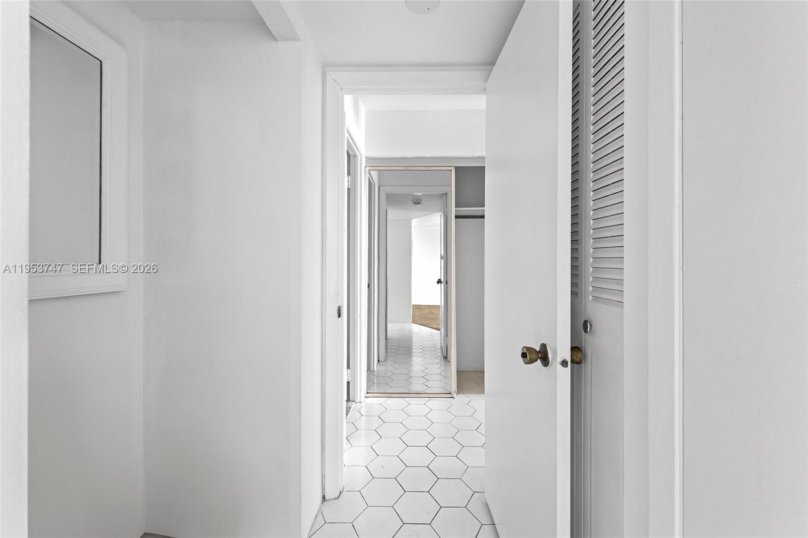 COMMODORE PLAZA CONDO - Residential