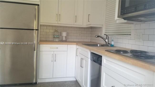 GRIFFINGS BISCAYNE PK EST - Residential Lease