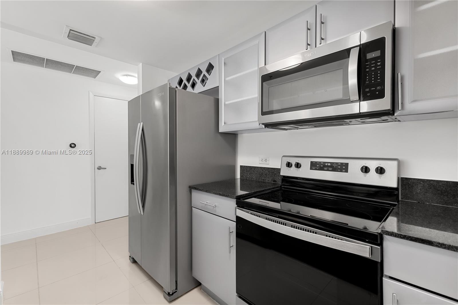 TERRAZAS RIVERPARK VILLAG - Residential