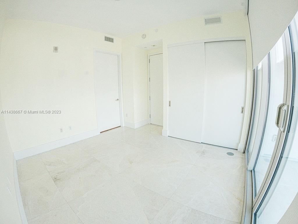 JADE SIGNATURE CONDO - Residential