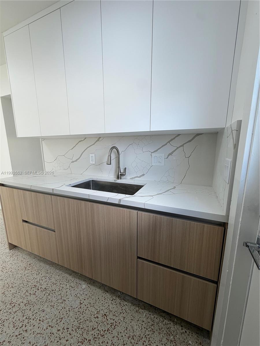 SOUTH BAY ESTATES - Residential Income