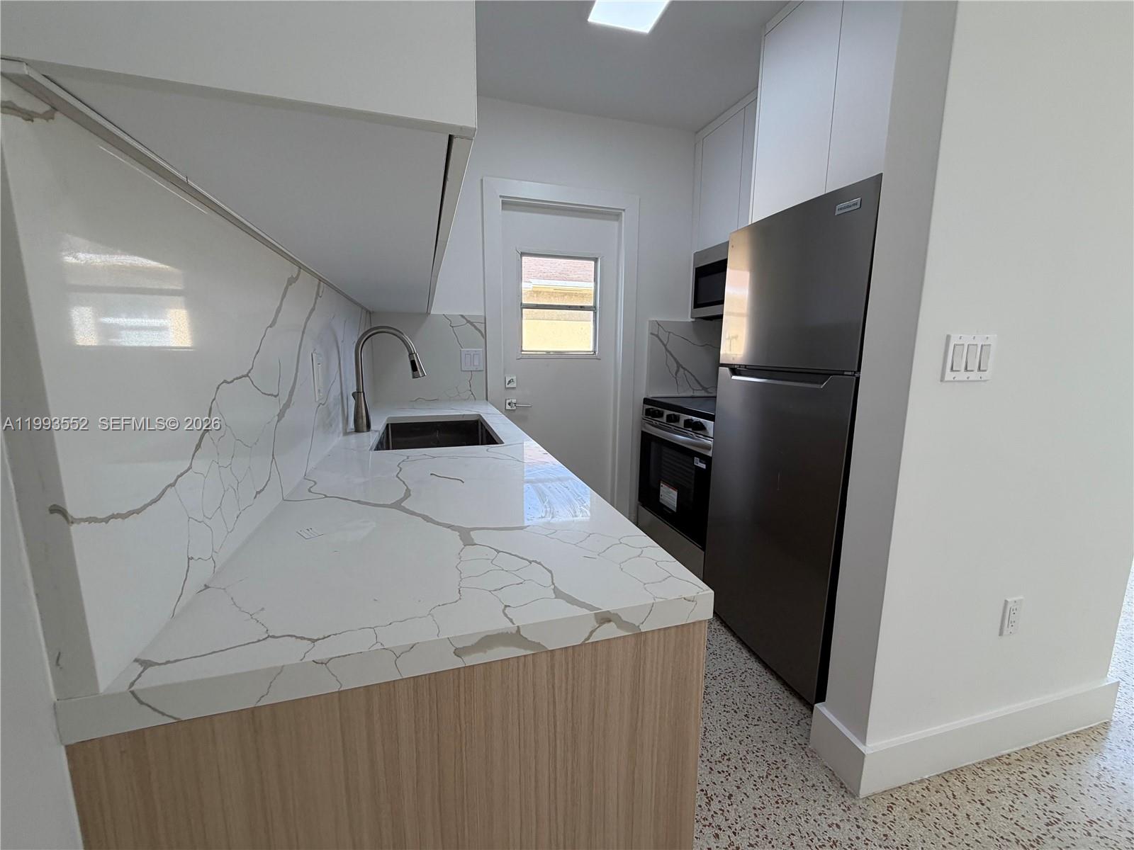 SOUTH BAY ESTATES - Residential Income