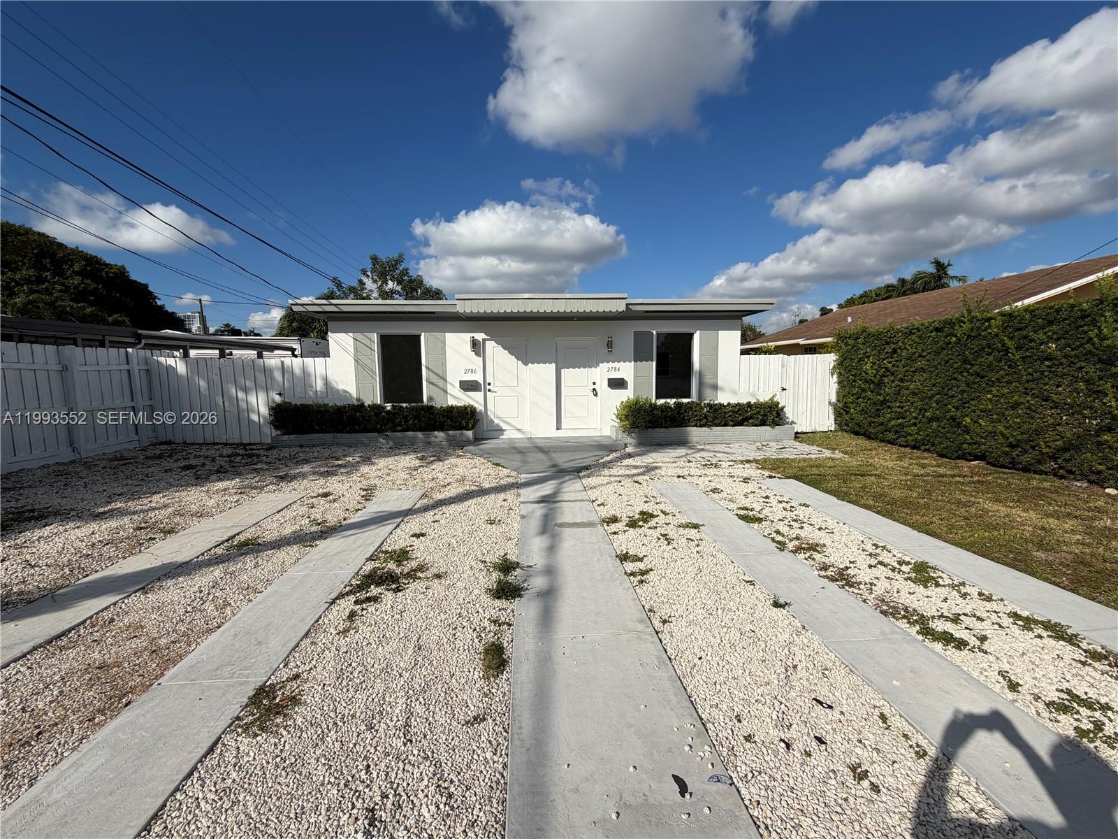 SOUTH BAY ESTATES - Residential Income