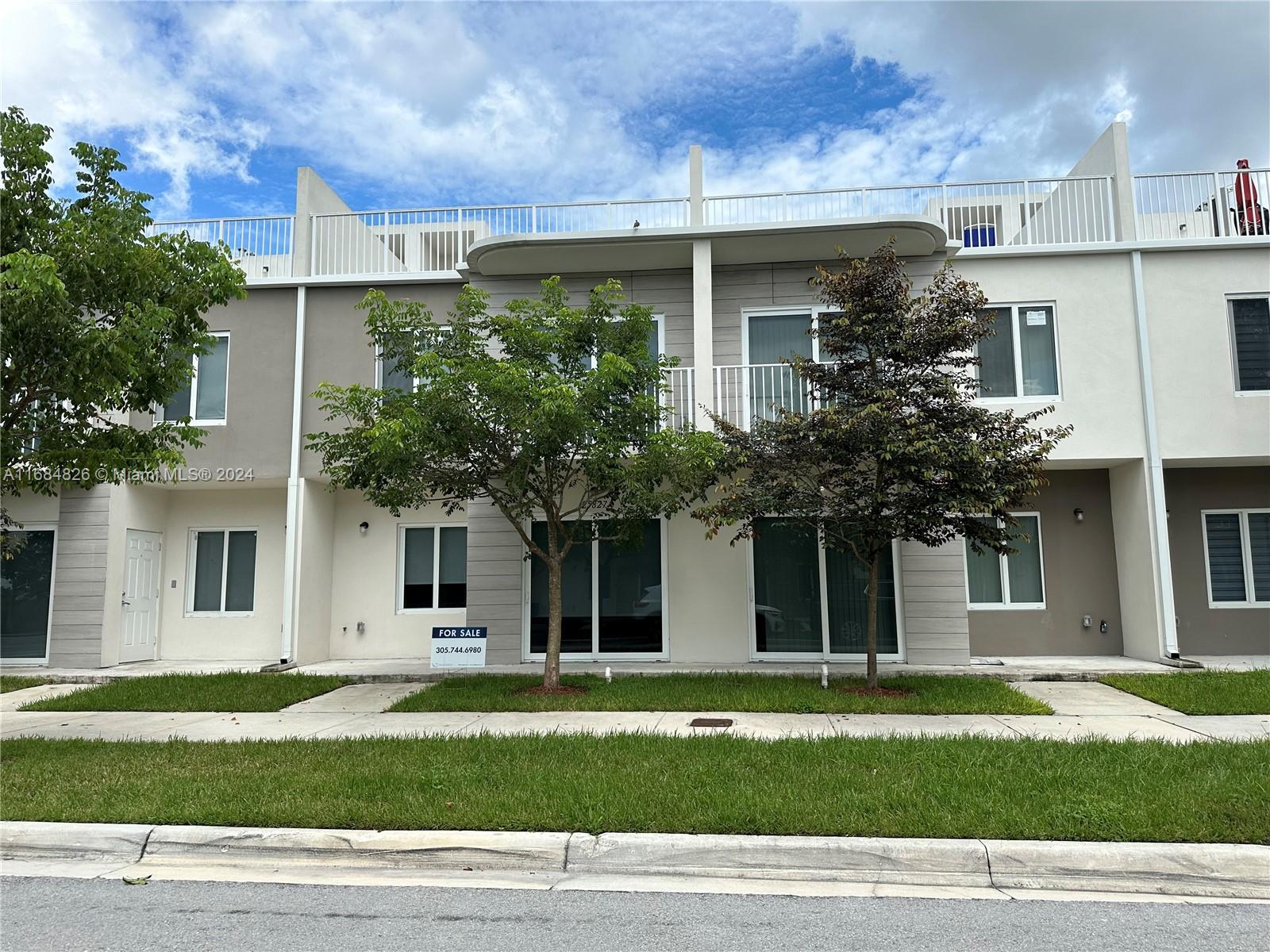 PARADISE ONE PB 175-084 T- - Residential Lease