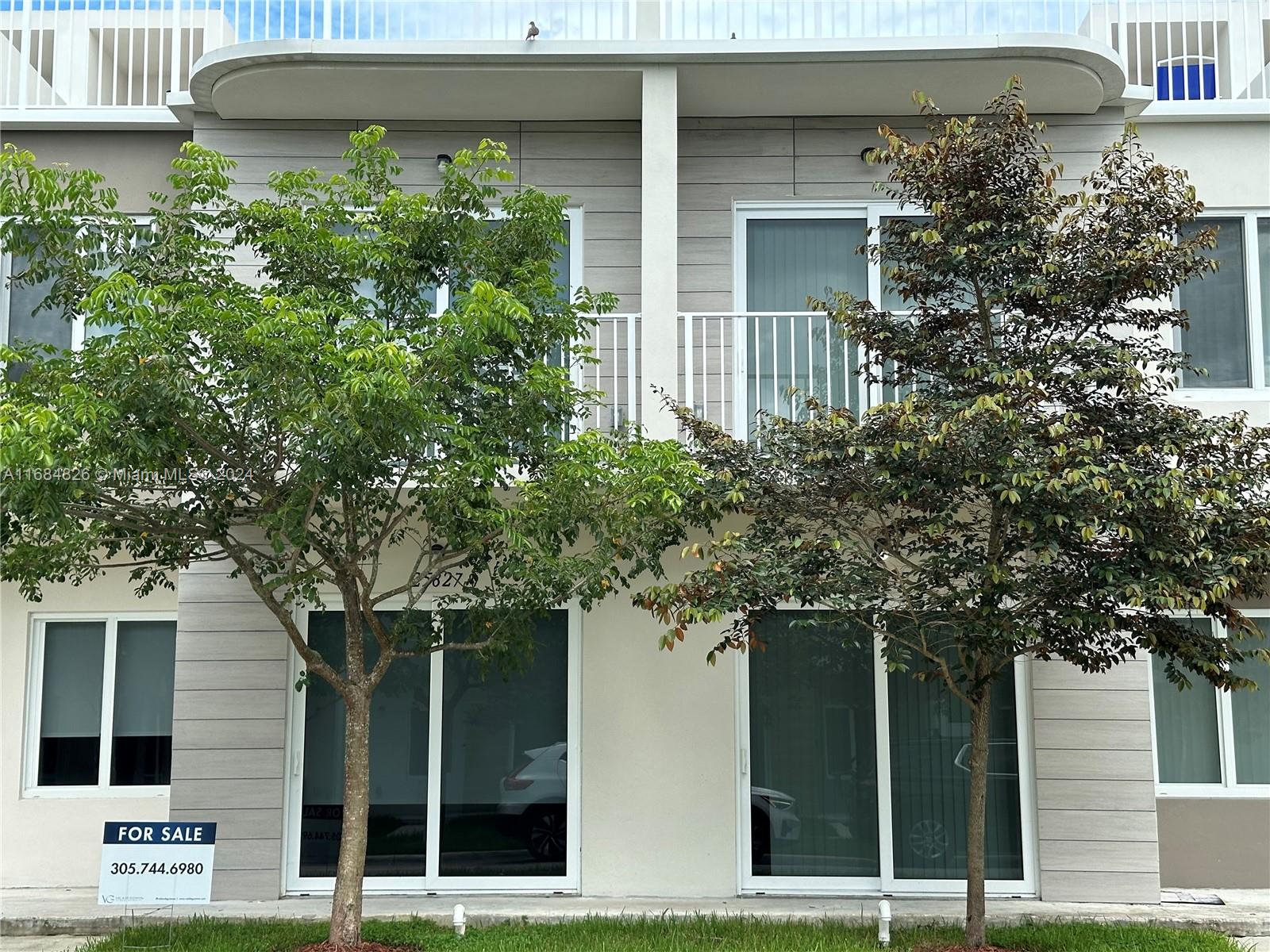 AMAZING MODERN townhouse, 4 beds, 3 1/2 baths, plus great terrace. Beautiful open kitchen with stainless steel appliances.Washer and dryer included. Impact windows and doors. Blinds in all windows. Tile floor throughout the house, no carpet. This house offers a full bedroom with closet & bathroom downstairs. YOU HAVE TO SEE IT!!!!! ONLY 1st MONTH RENTAL AND 1 MONTH SECURITY DEPOSIT!! All information is approximate and not warranted or guaranteed.