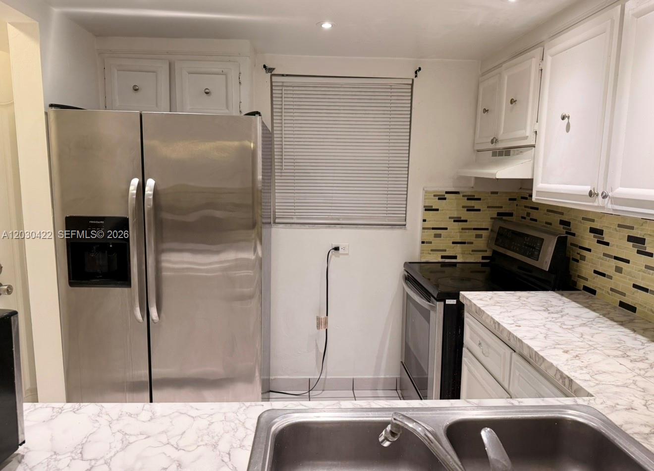 SON VIDA CONDO - Residential Lease