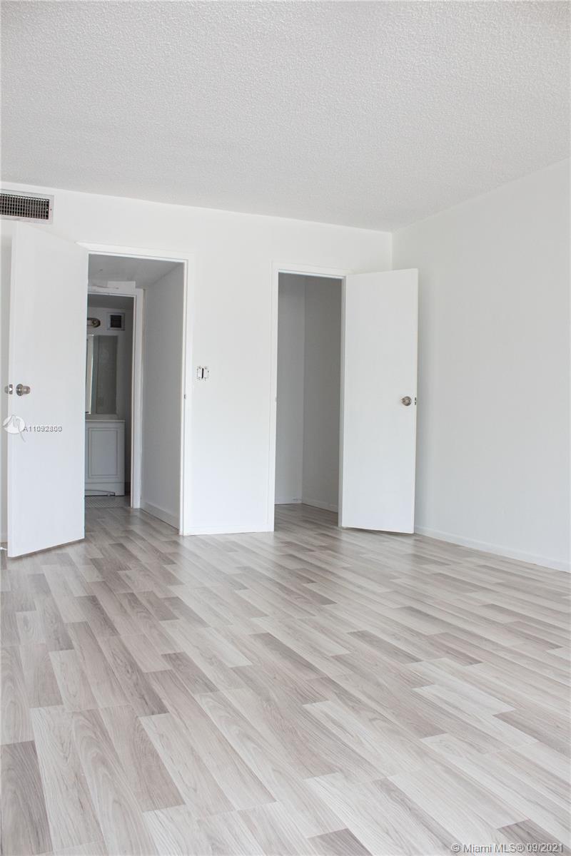DE SOTO PARK CONDO - Residential