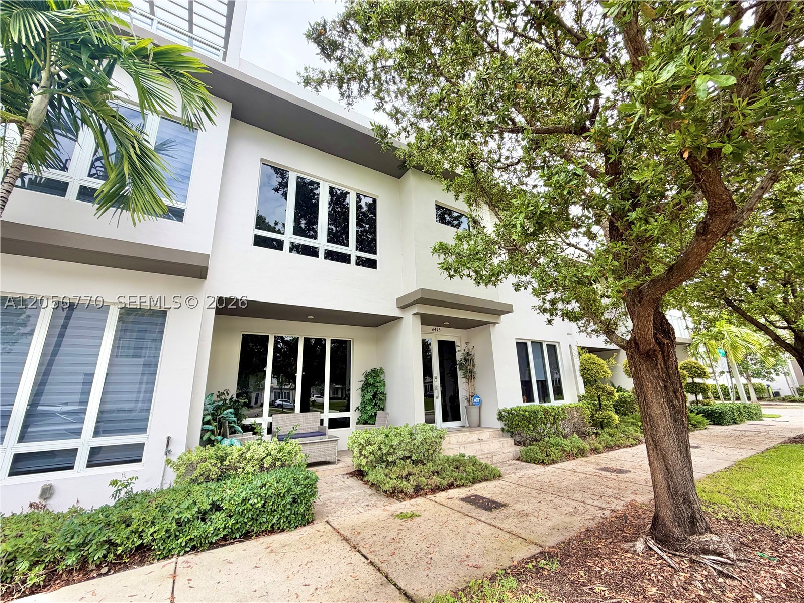 LANDMARK AT DORAL - Residential Lease