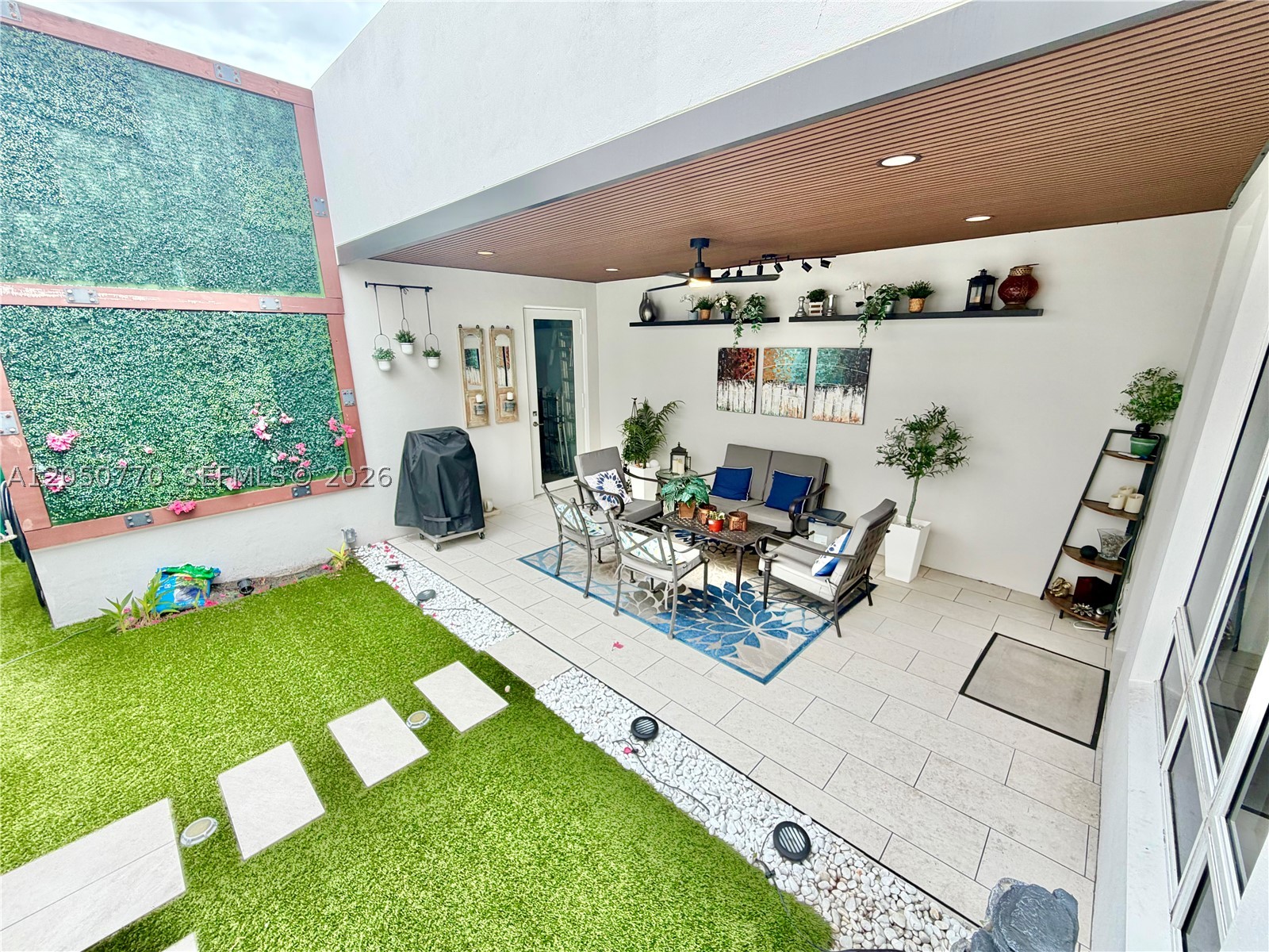 LANDMARK AT DORAL - Residential Lease