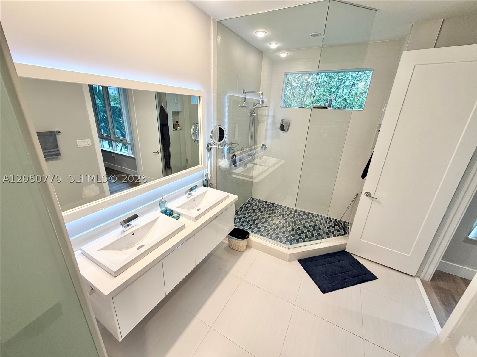 LANDMARK AT DORAL - Residential Lease