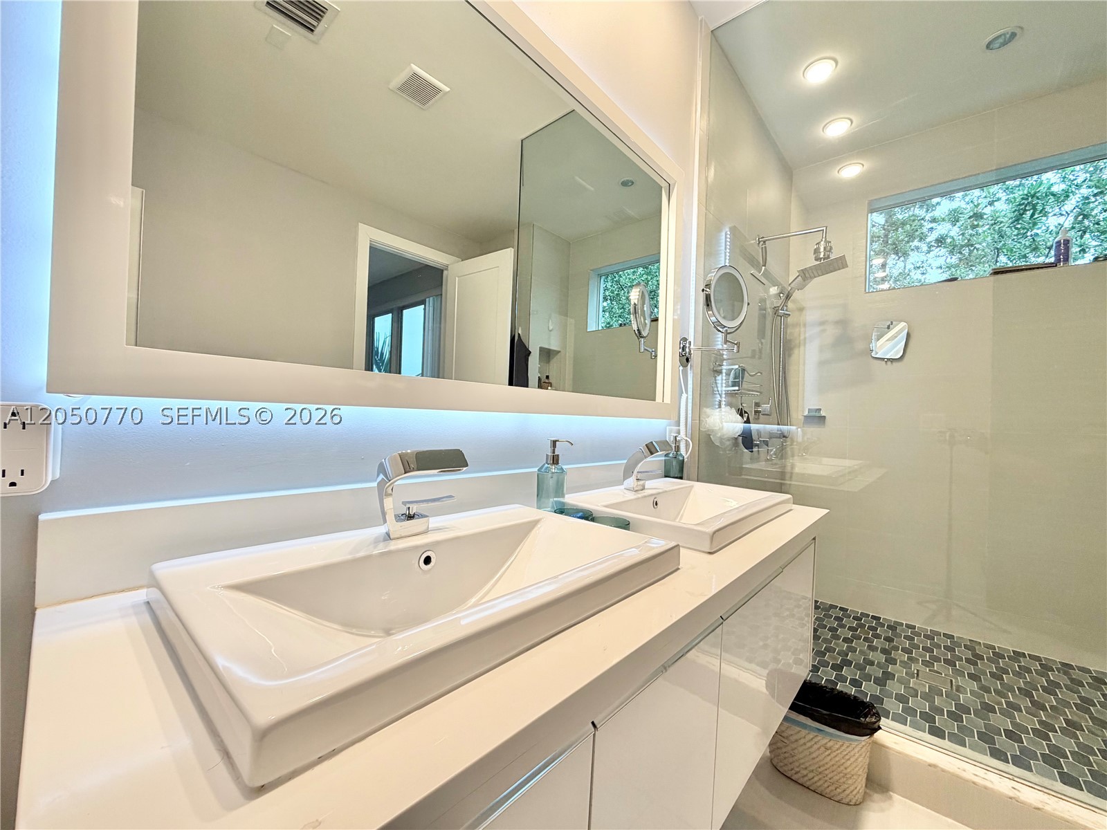 LANDMARK AT DORAL - Residential Lease