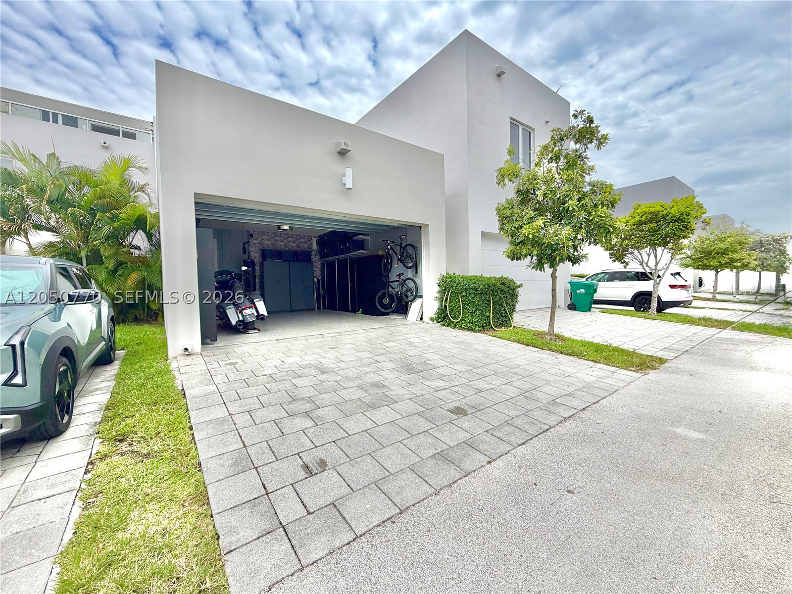LANDMARK AT DORAL - Residential Lease