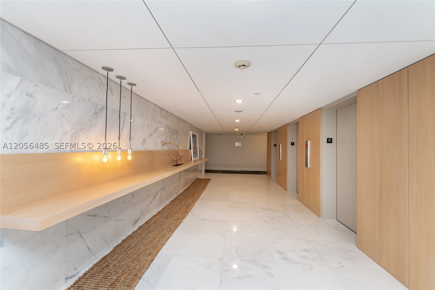 COMMODORE CLUB SOUTH COND - Residential