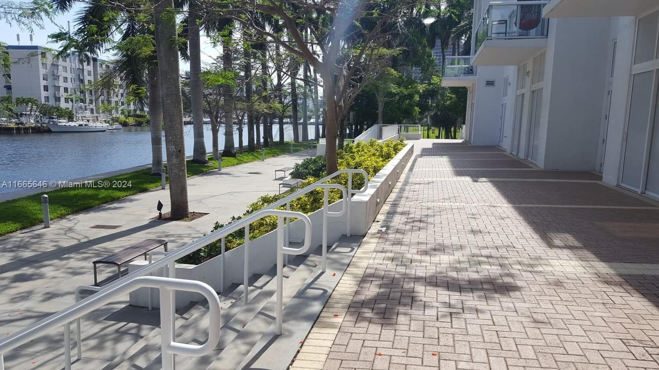 TERRAZAS RIVERPARK VILLAG - Residential Lease