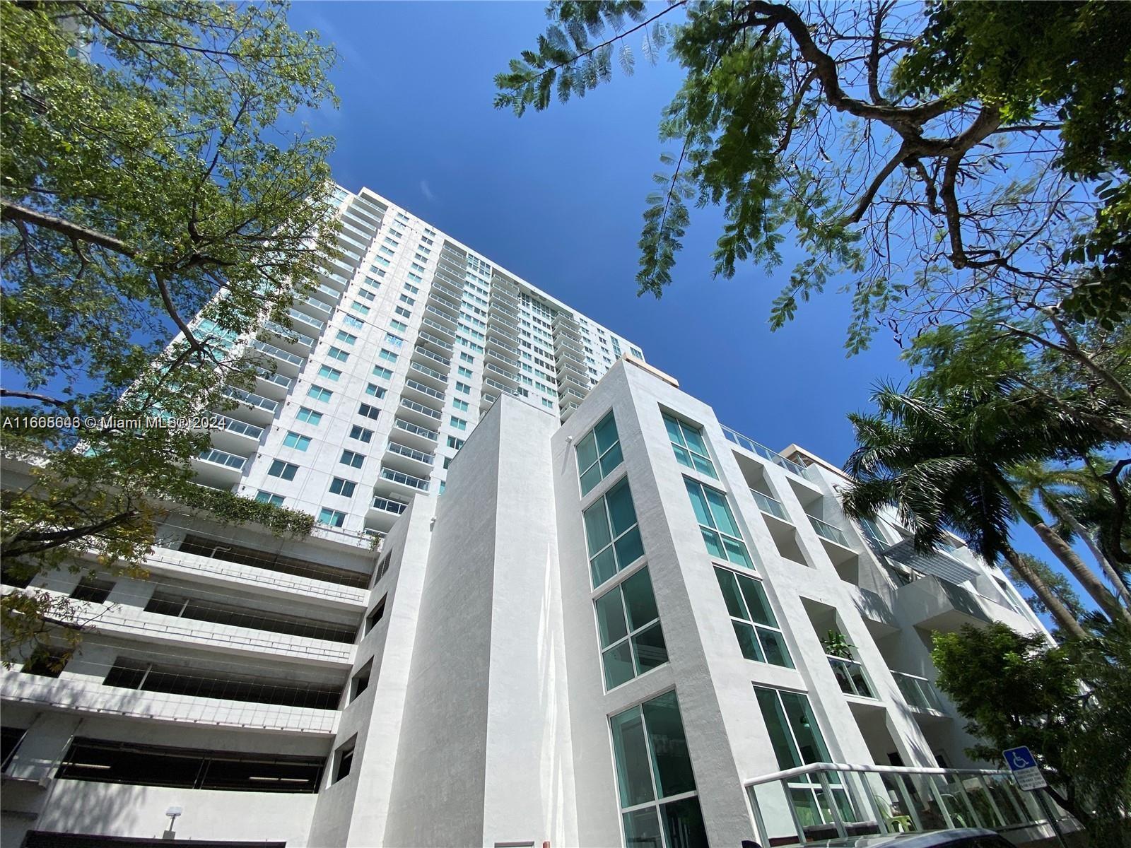 TERRAZAS RIVERPARK VILLAG - Residential Lease