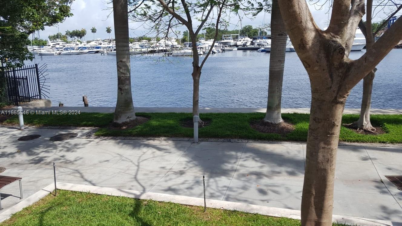 TERRAZAS RIVERPARK VILLAG - Residential Lease