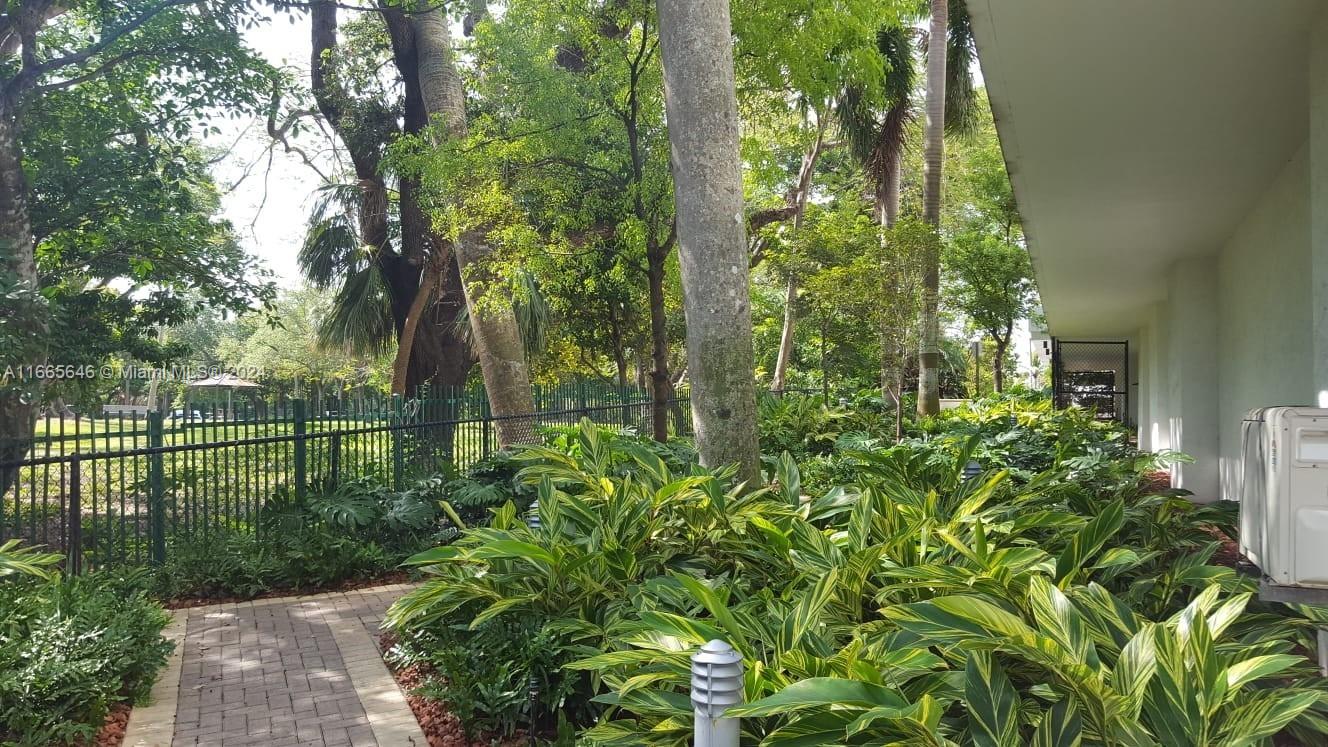 TERRAZAS RIVERPARK VILLAG - Residential Lease