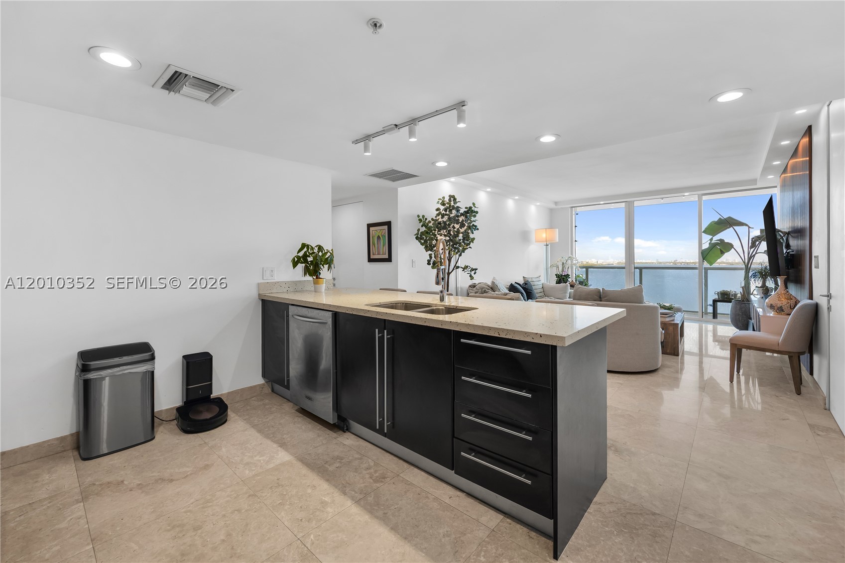 ONYX ON THE BAY CONDO - Residential