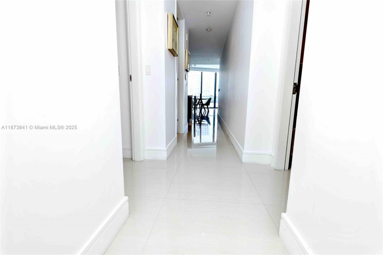 ECHO CONDO - Residential
