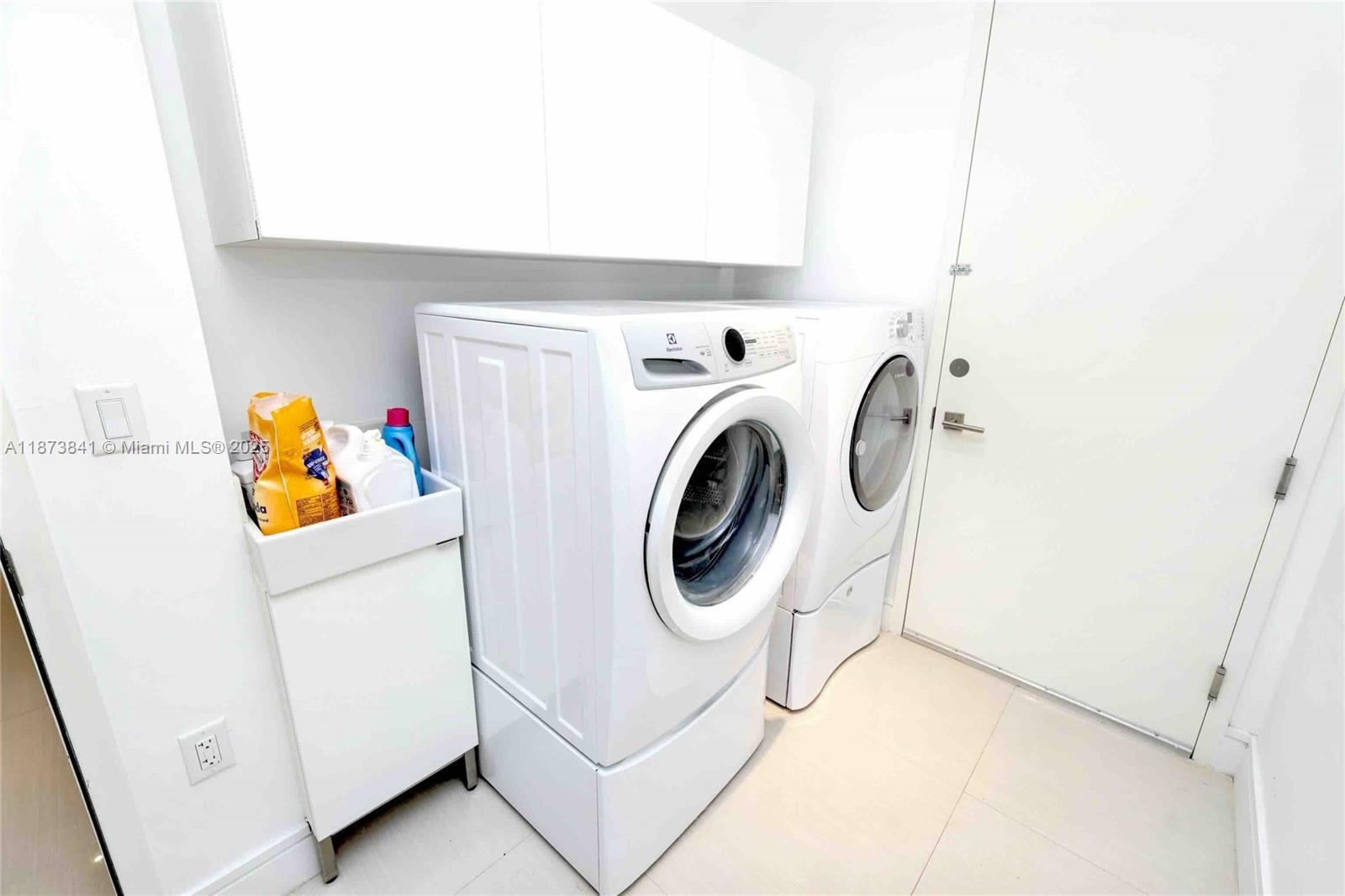 ECHO CONDO - Residential