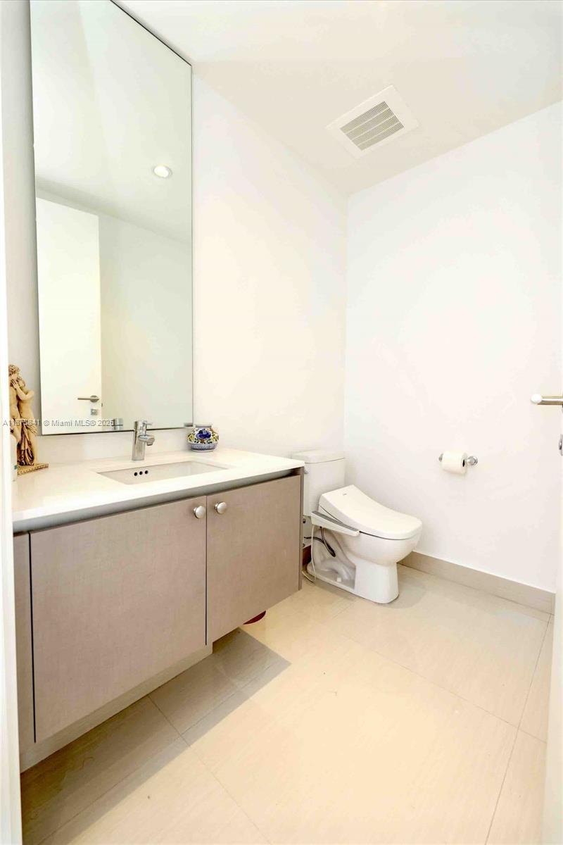 ECHO CONDO - Residential