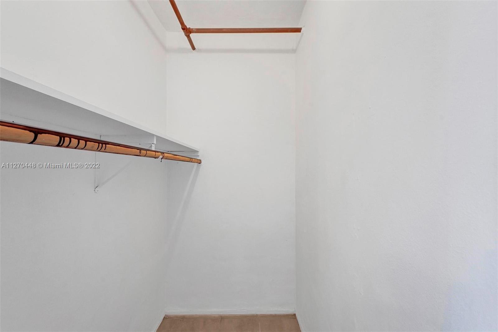 GRIFFING BISC PARK EST - Residential