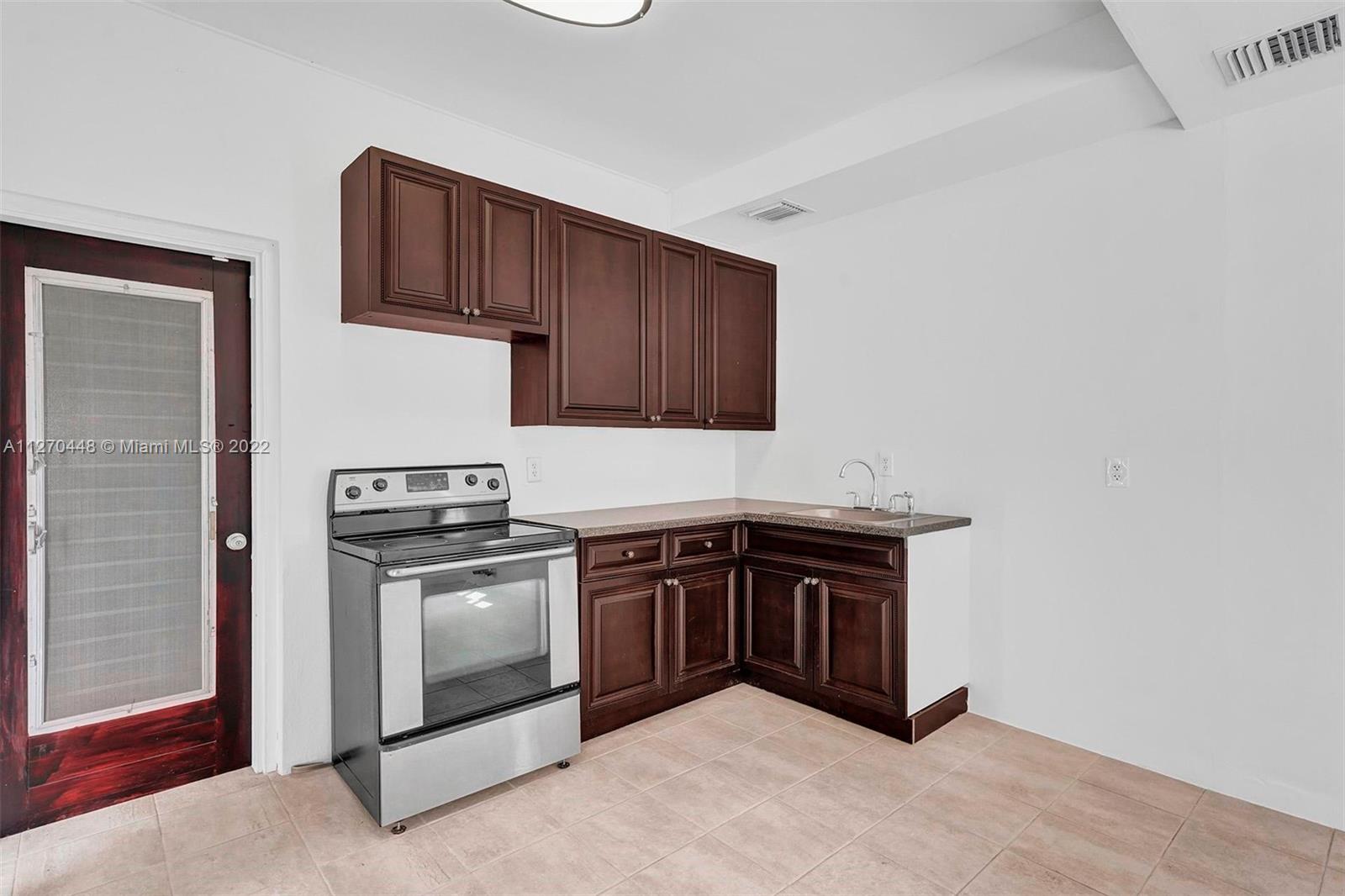 GRIFFING BISC PARK EST - Residential