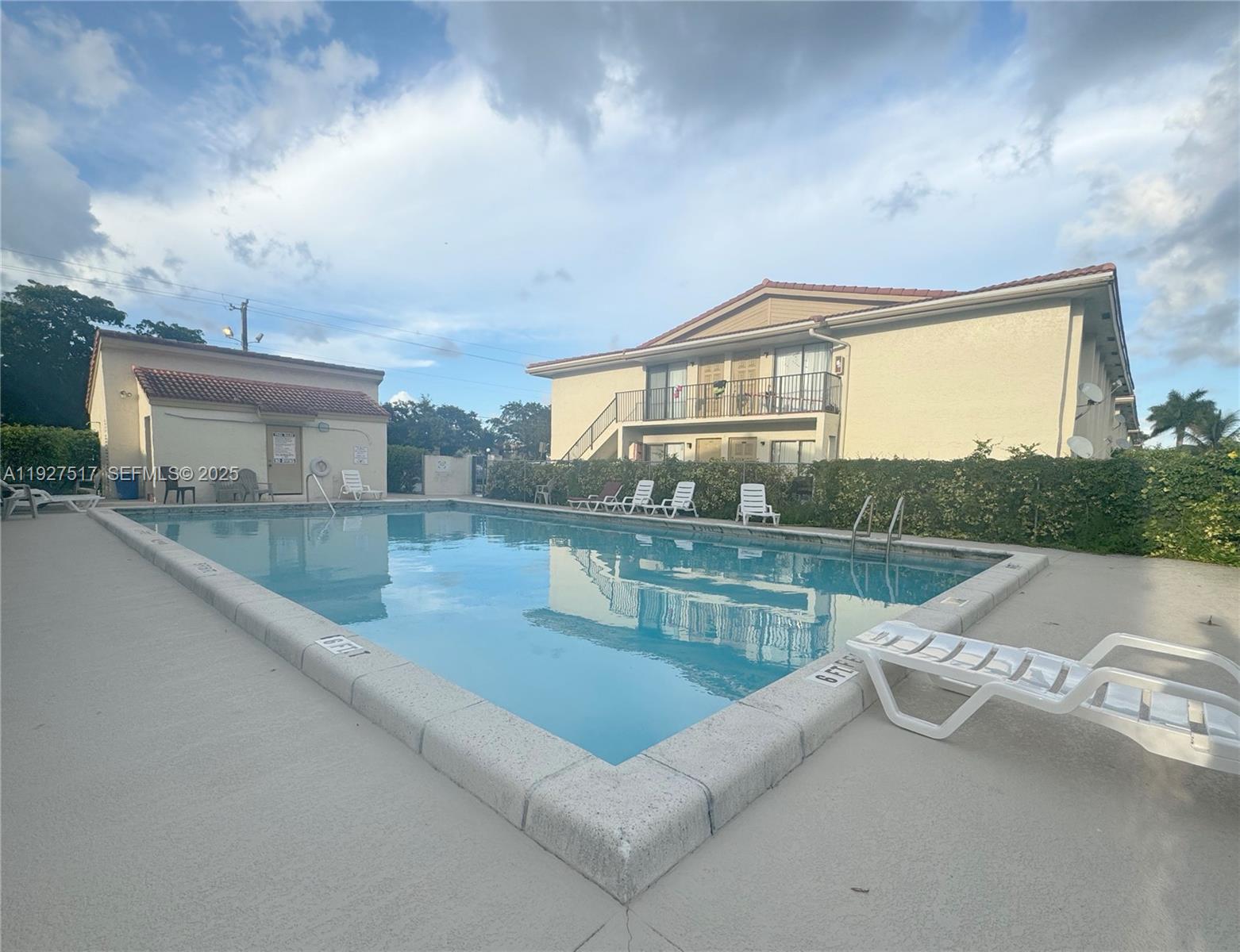 GRENADIER GARDENS - Residential Lease