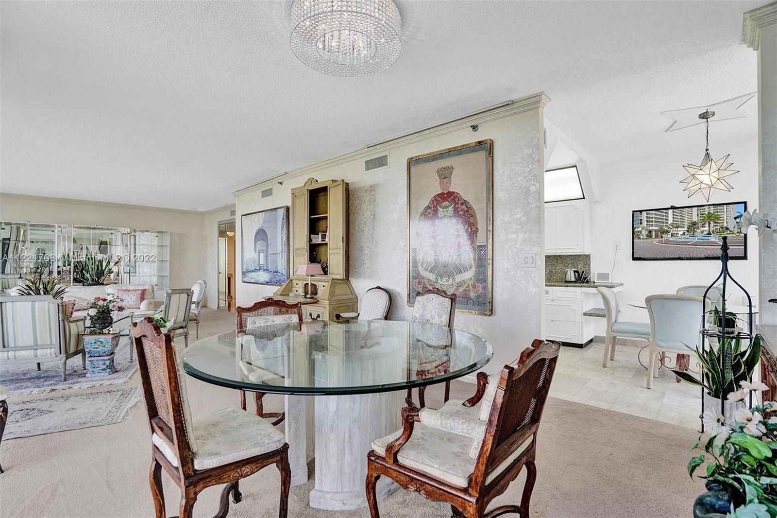 HAMPTONS WEST CONDO - Residential