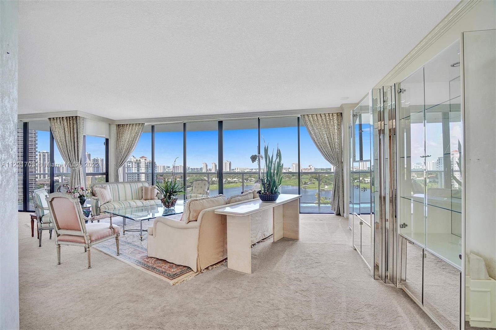 HAMPTONS WEST CONDO - Residential