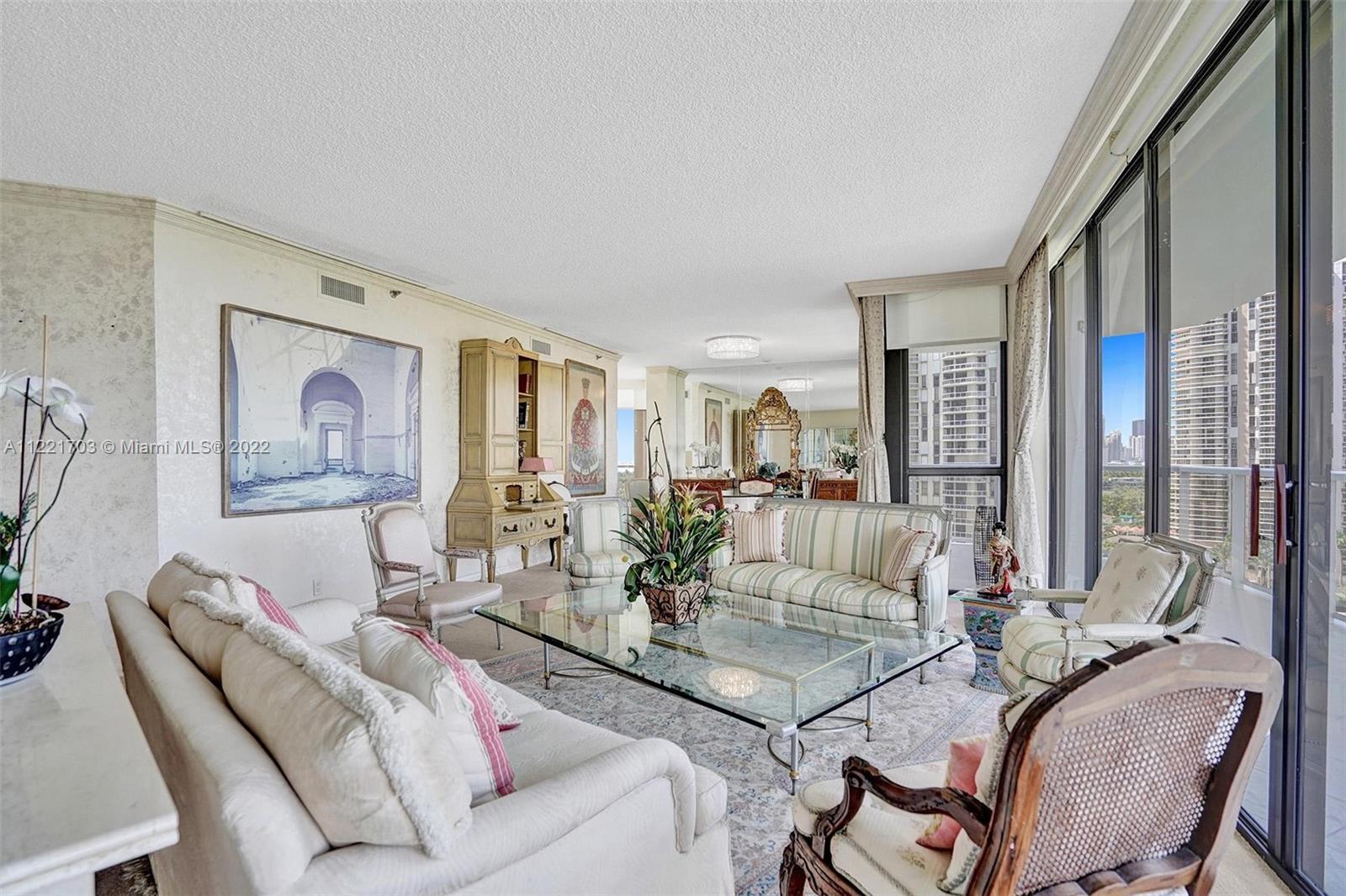 HAMPTONS WEST CONDO - Residential