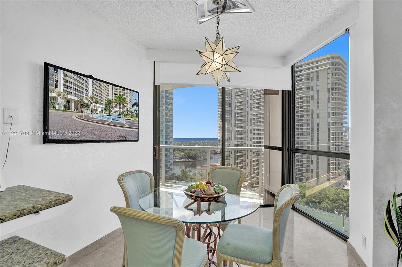 HAMPTONS WEST CONDO - Residential