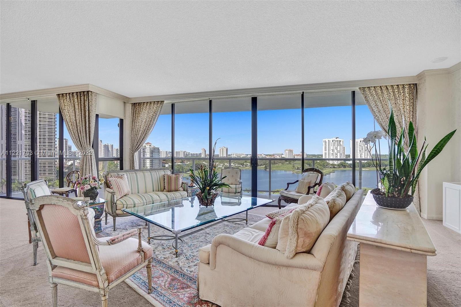 HAMPTONS WEST CONDO - Residential