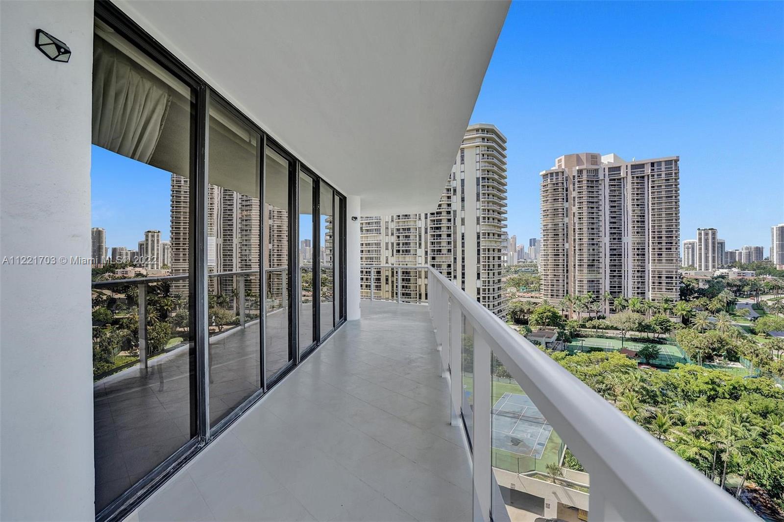 HAMPTONS WEST CONDO - Residential