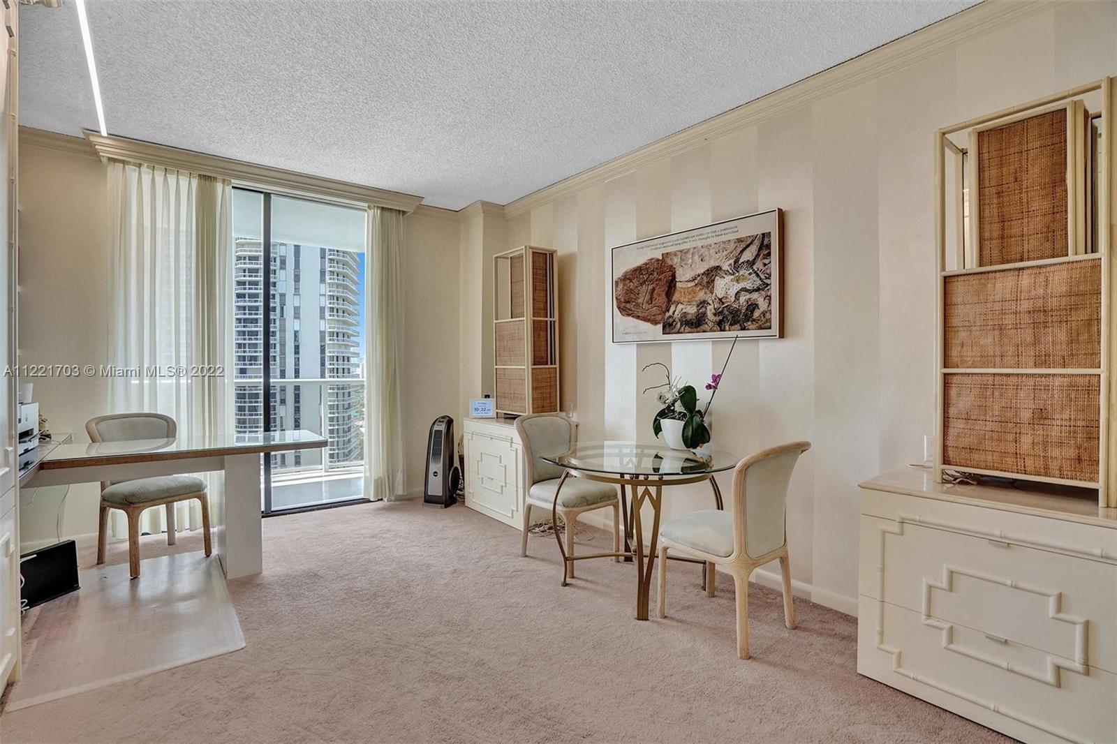 HAMPTONS WEST CONDO - Residential
