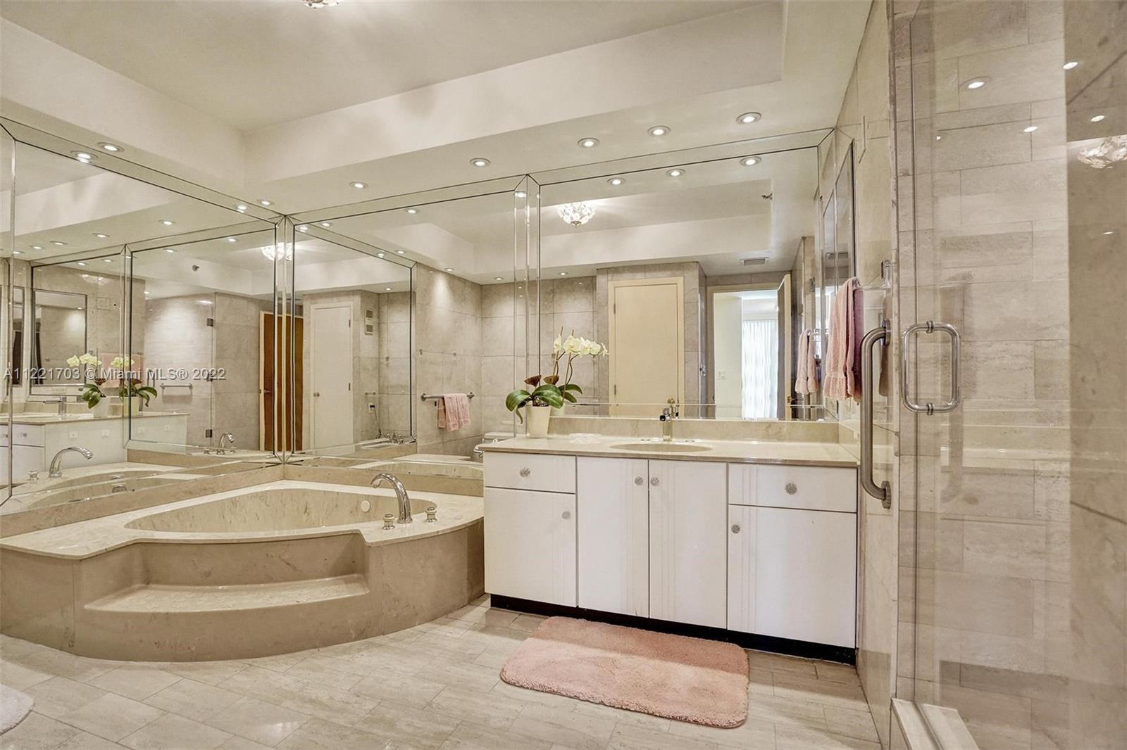 HAMPTONS WEST CONDO - Residential