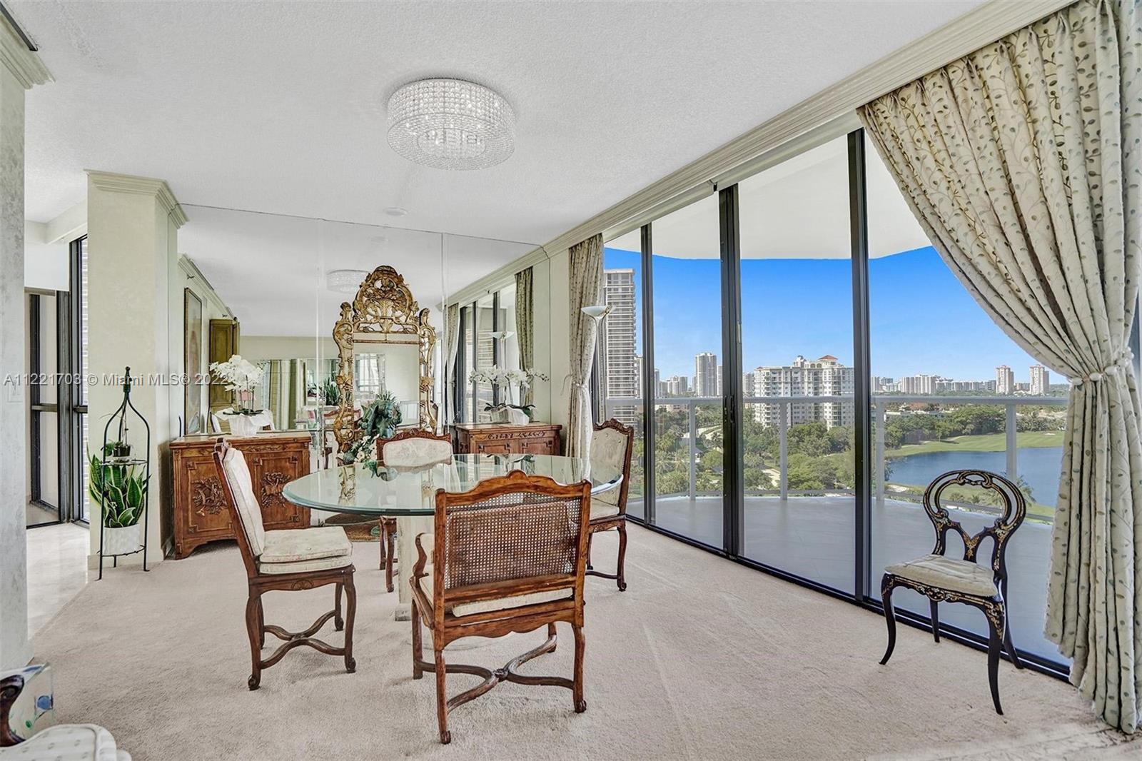 HAMPTONS WEST CONDO - Residential