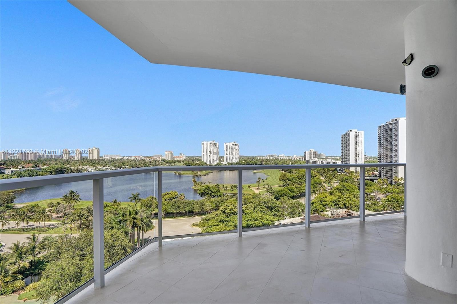 HAMPTONS WEST CONDO - Residential