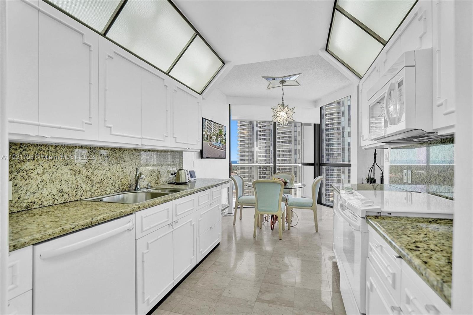 HAMPTONS WEST CONDO - Residential