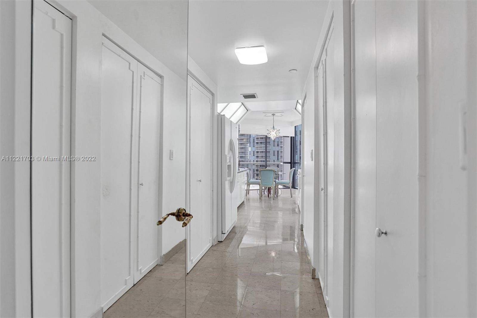 HAMPTONS WEST CONDO - Residential