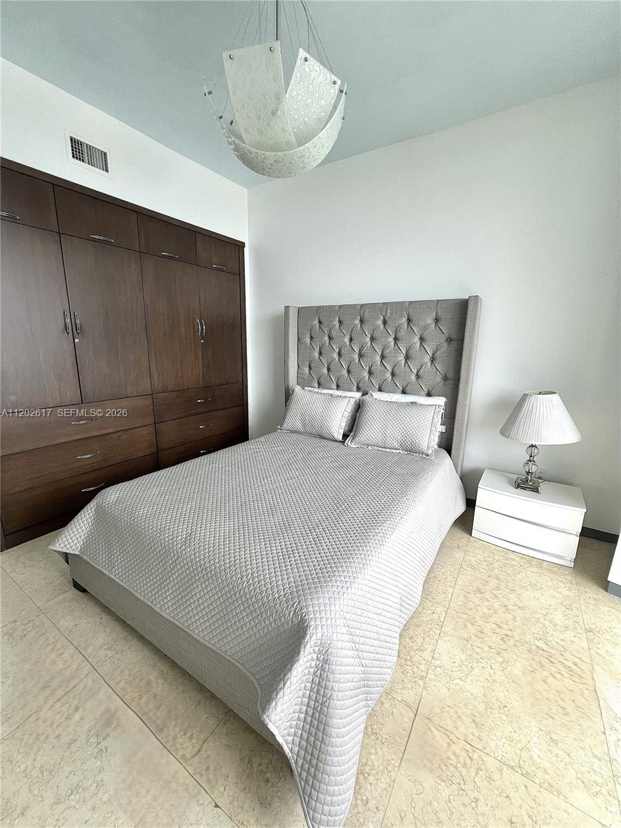 TDR TOWER I CONDO - Residential