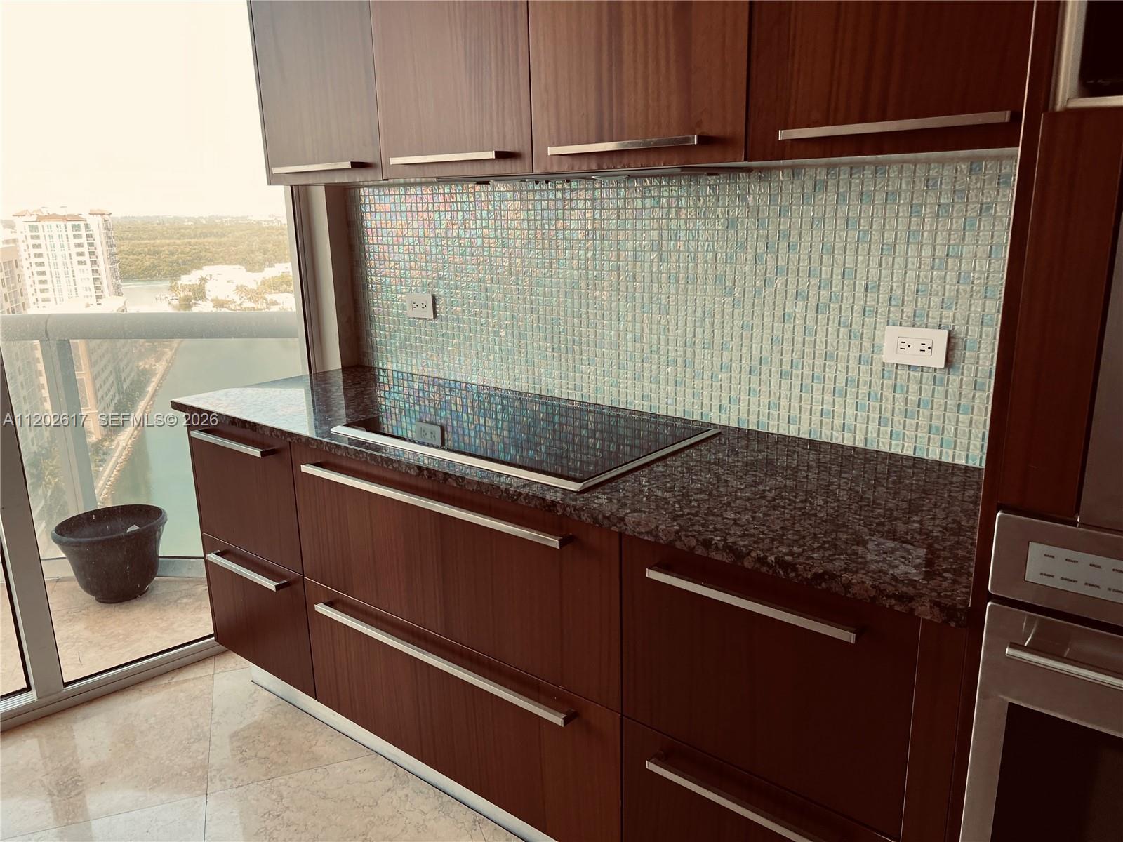 TDR TOWER I CONDO - Residential