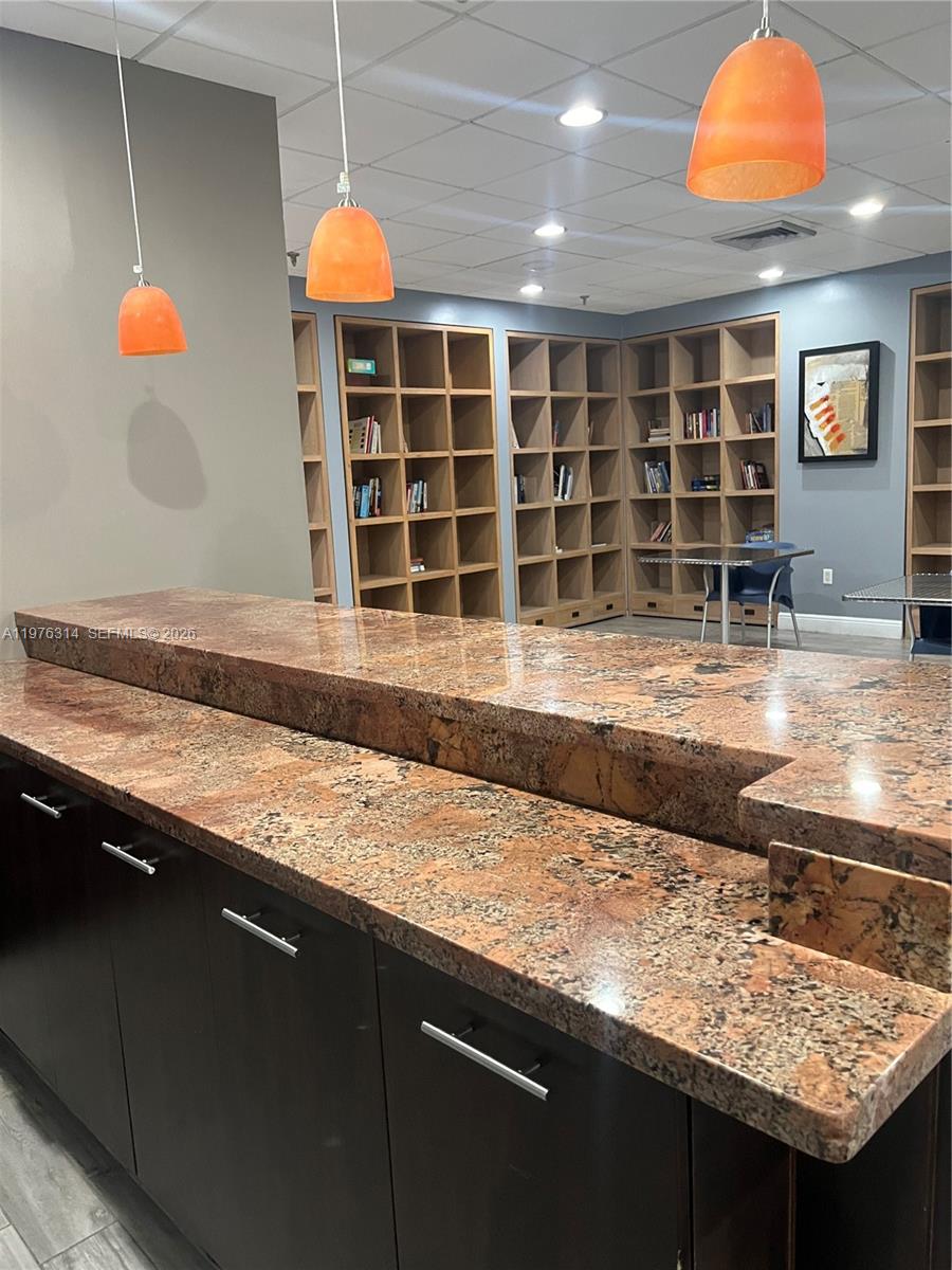 MADISON DOWNTOWN CONDO - Residential