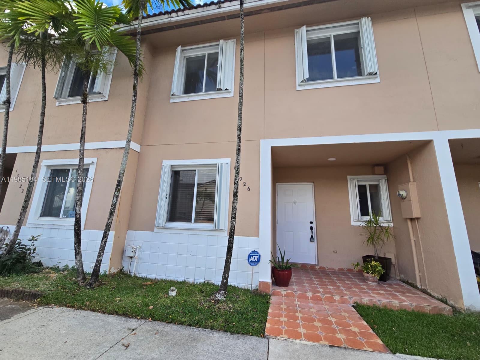 NEW PRICE! Seller motivated, move-in ready, strategically located within the community and in an excellent location. Seller is open to reviewing all offers, creating a great opportunity for buyers looking for value and flexibility.

Beautiful and well-maintained two-story townhome in the desirable Serena Lakes community in Miami. This spacious residence offers 3 bedrooms and 3 full bathrooms with a functional and comfortable layout, ideal for both homeowners and investors. Bright interiors with abundant natural light, ceramic flooring on the first level and laminate wood upstairs. The kitchen is inviting and perfect for everyday living and entertaining.

Upstairs, the primary bedroom provides a private retreat with a generous walk-in closet. Additional features include crown molding, a wood staircase, and a large fenced backyard ideal for relaxing or entertaining. The property also includes accordion hurricane shutters for added protection.

Located in a well-established community with 24/7 security, multiple pools, green areas, and walking paths, conveniently near major highways, shopping, and schools. Ready for immediate occupancy. Competitively priced with strong negotiation potential. A must-see opportunity.