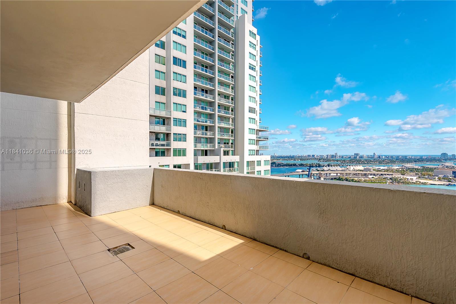VIZCAYNE SOUTH CONDO - Residential Lease