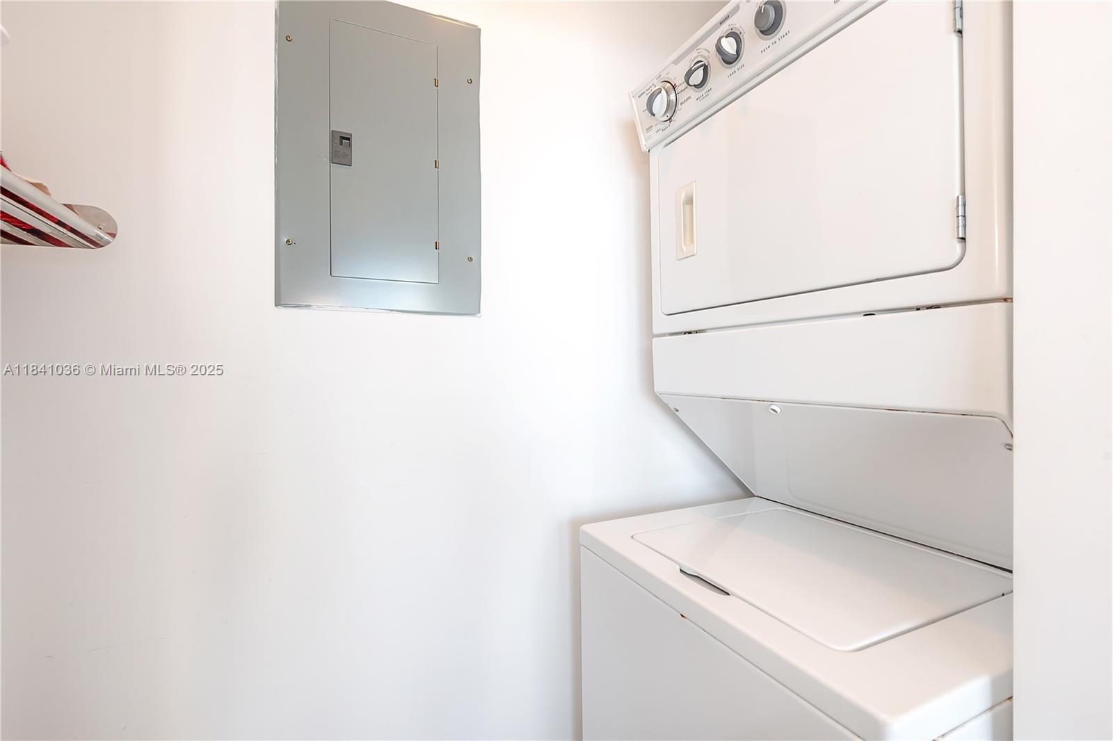 VIZCAYNE SOUTH CONDO - Residential Lease