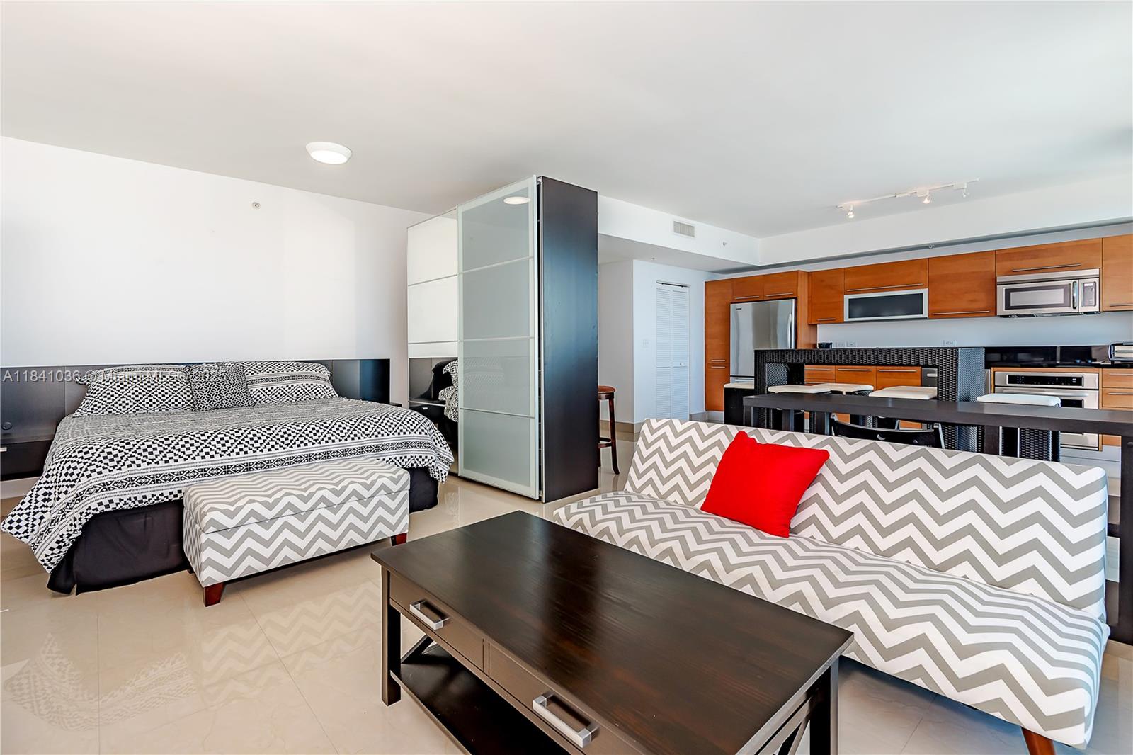 VIZCAYNE SOUTH CONDO - Residential Lease