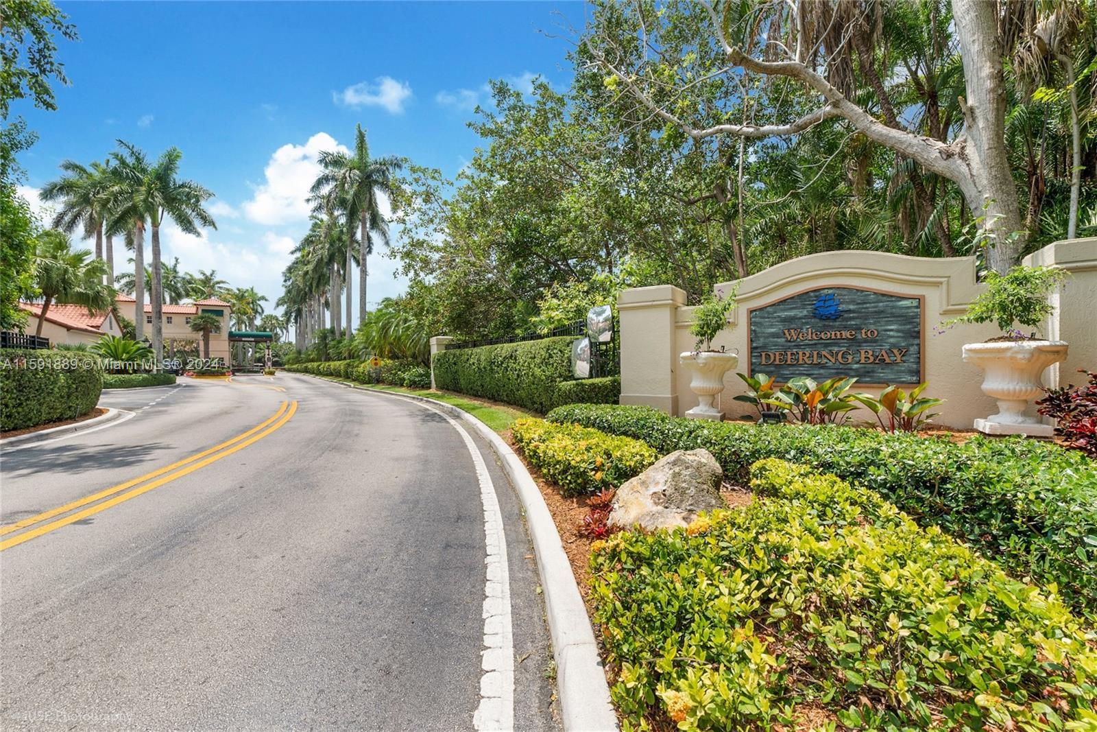 DEERING BAY CONDO II - Residential