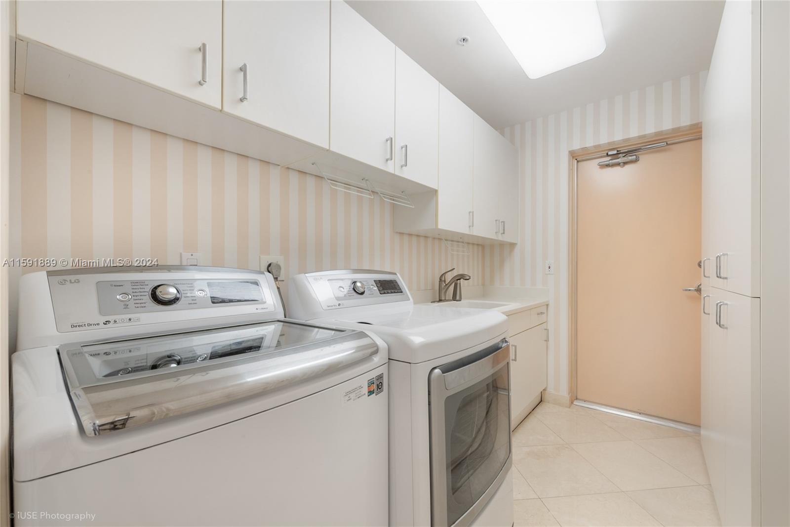DEERING BAY CONDO II - Residential