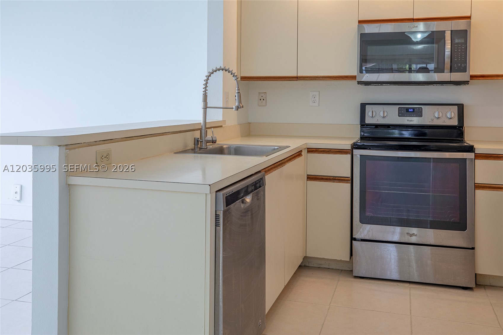 COSTAIN VILLAS HRBR VILG - Residential Lease